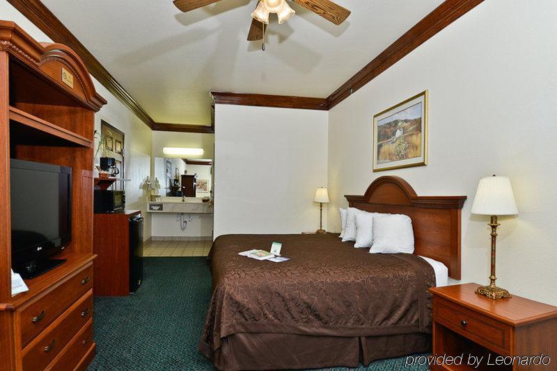 Western Worth And Hotel 3*